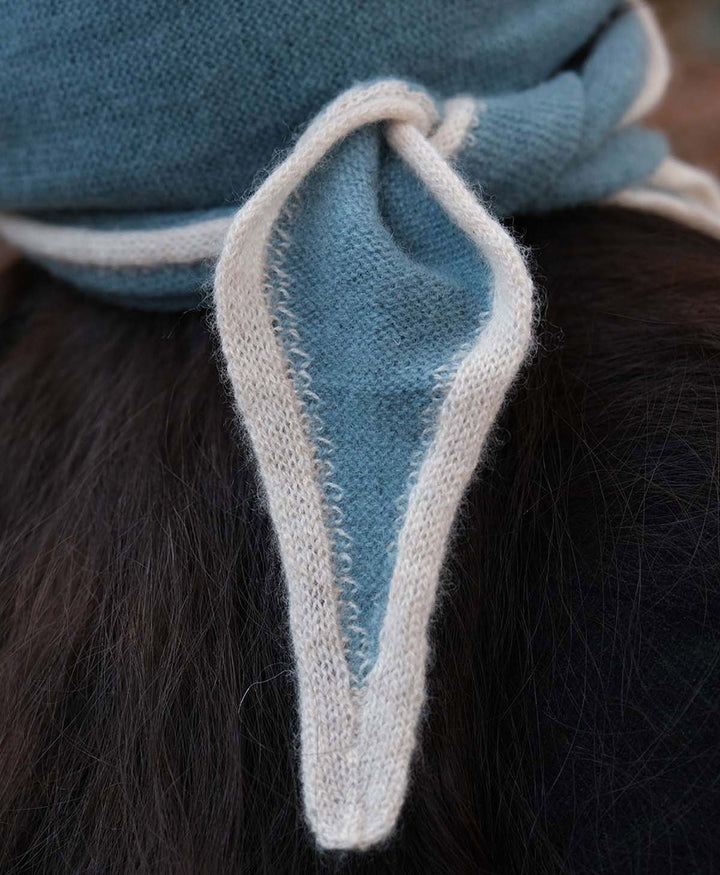 Kleiner Gestrickter Schal / Foulard aus Kaschmir - Blau / Creme