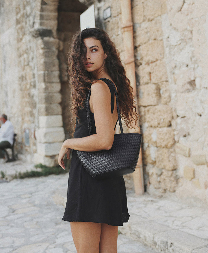 Gewebte Ledertasche "MIRA SMALL" - Schwarz
