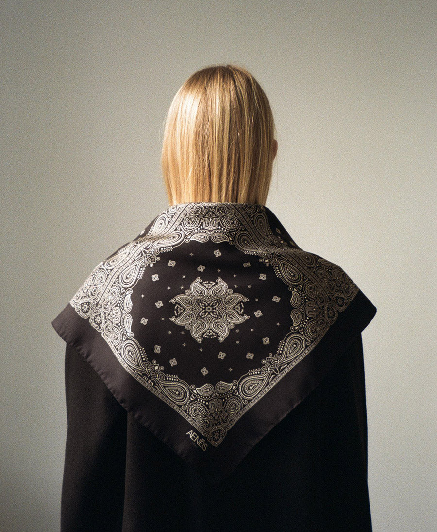 Seiden-Foulard "Minimal Bandana Silk Scarf" - Black
