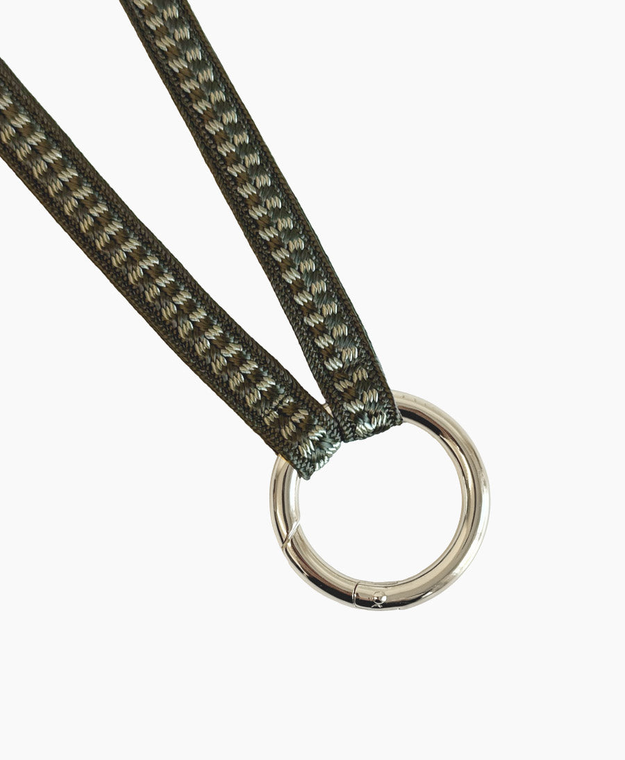 Kurzes Schlüsselband "Zahra Mini" mit silbrigem Karabiner - Artichoke