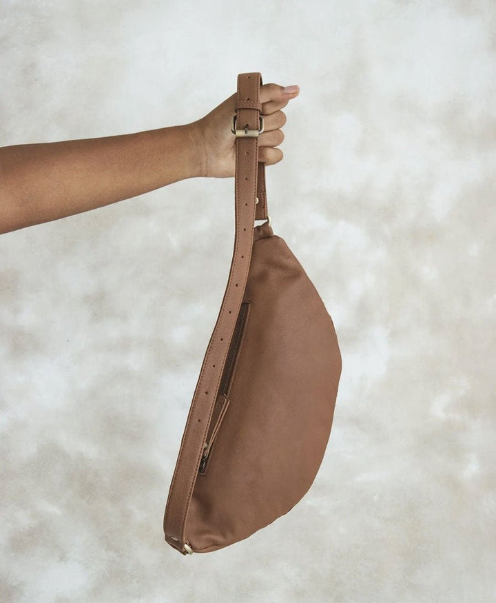 Bauchtasche aus gewebtem Leder - Woven Atlas Tan - MANDRN - clomes