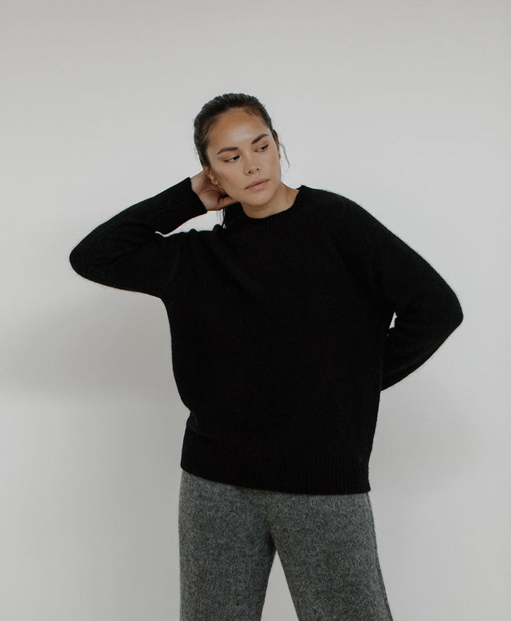 Classic Crew Strickpullover - Schwarz - BARE Knitwear - clomes