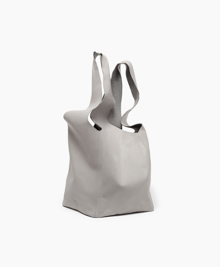 Quadratische Ledertasche Slouchy Bag - Perla