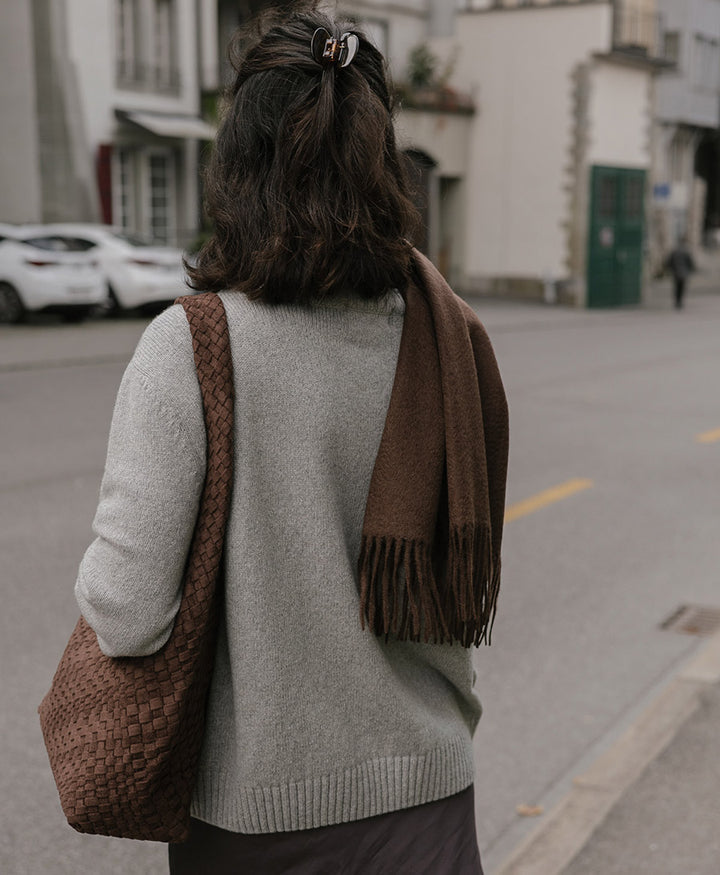 Gewebte Schultertasche JOHANNA aus veganem Leder - Tabak Suede