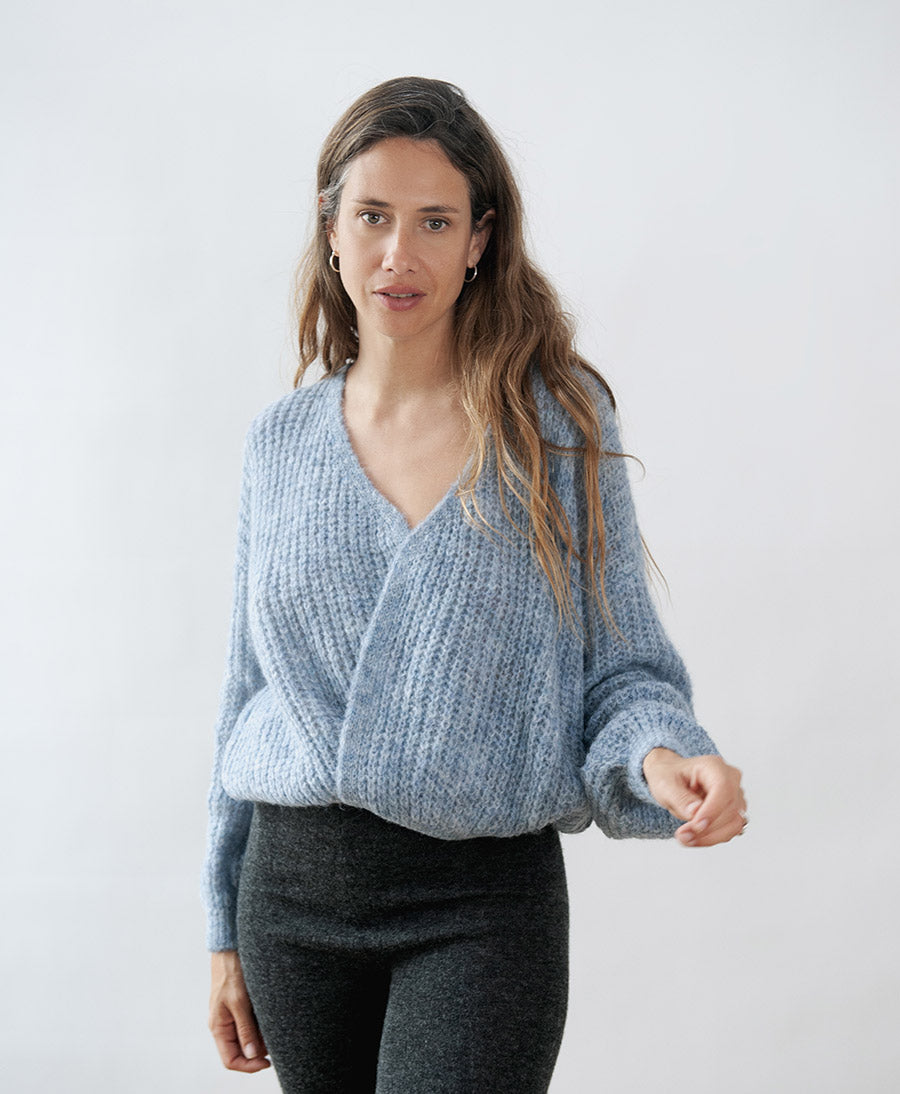 Jungle Folk Leichter Strick-Wickelcardigan VEGA Hellblau