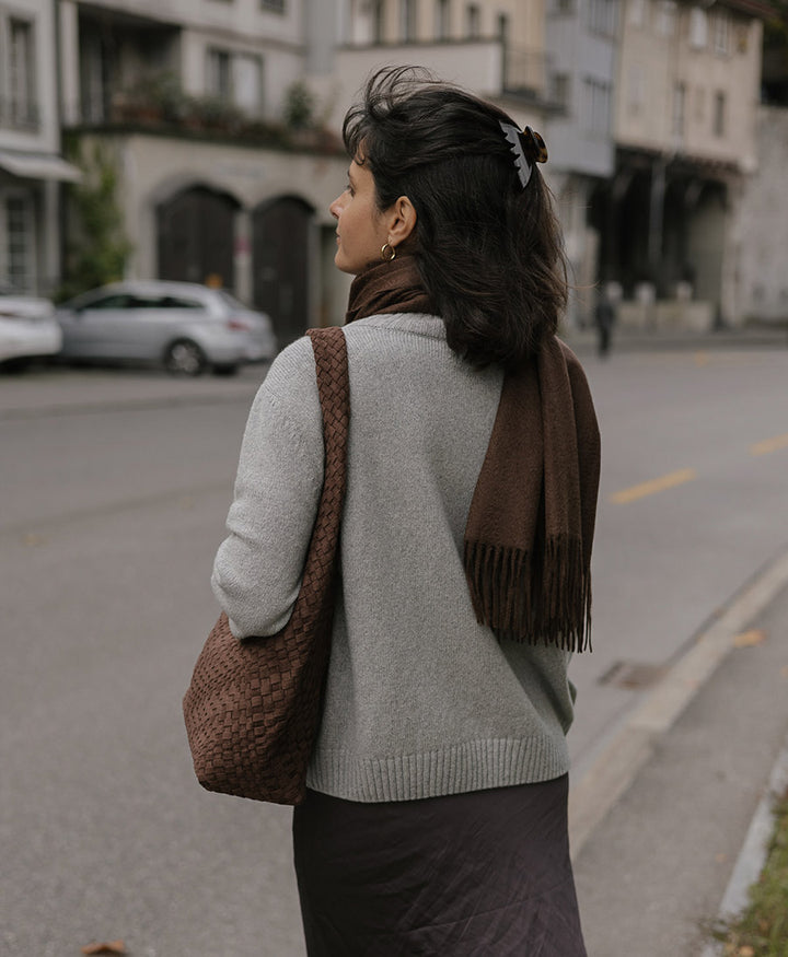 Gewebte Schultertasche JOHANNA aus veganem Leder - Tabak Suede