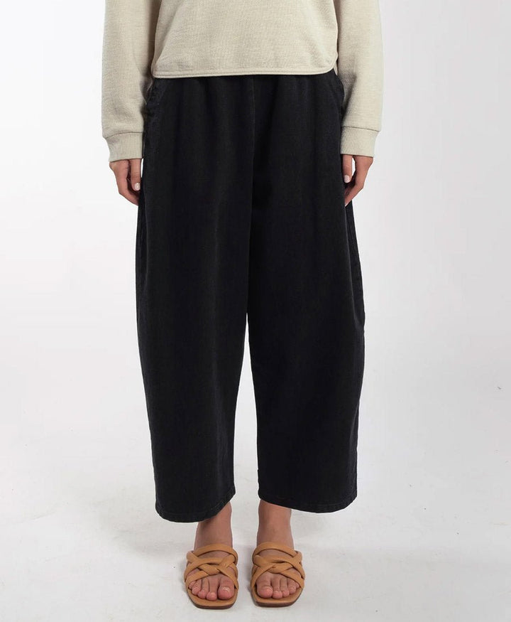Denimhose - Faded Black Barrel Pant - Micaela Greg - clomes