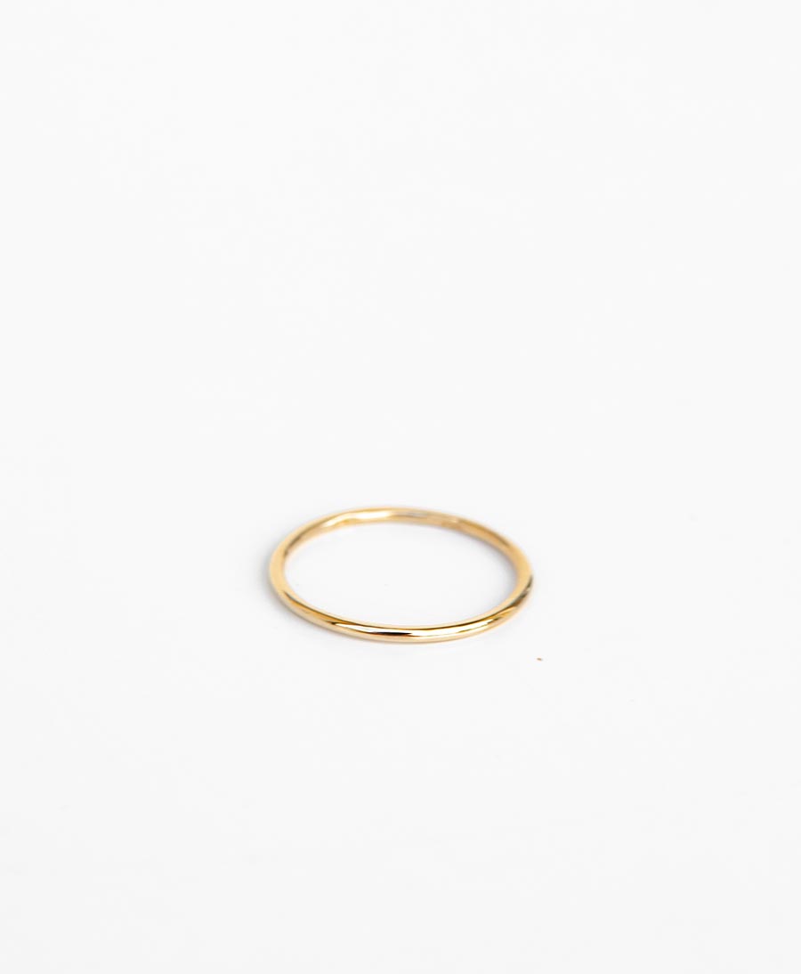 ESSENTIALS Thin Ring vergoldet - V Design Lab - clomes