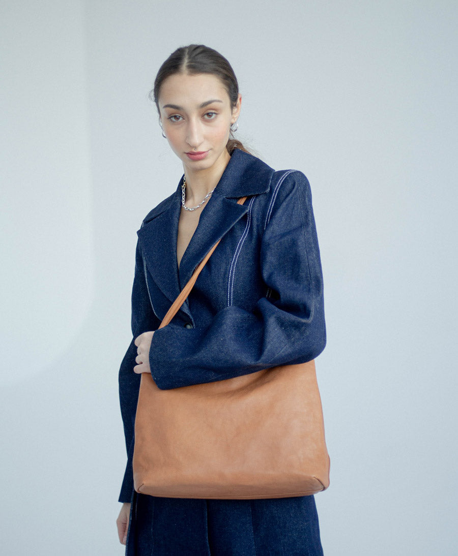 Schultertasche aus Leder "Eva" - Caramel