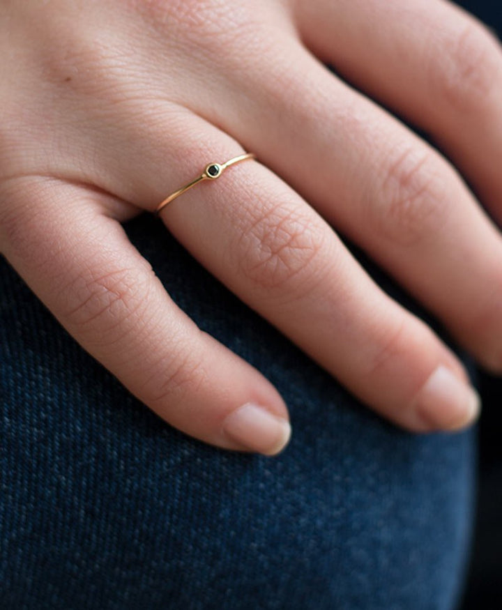Fingerring - Petite Pierre Noir - MIMI ET TOI - clomes