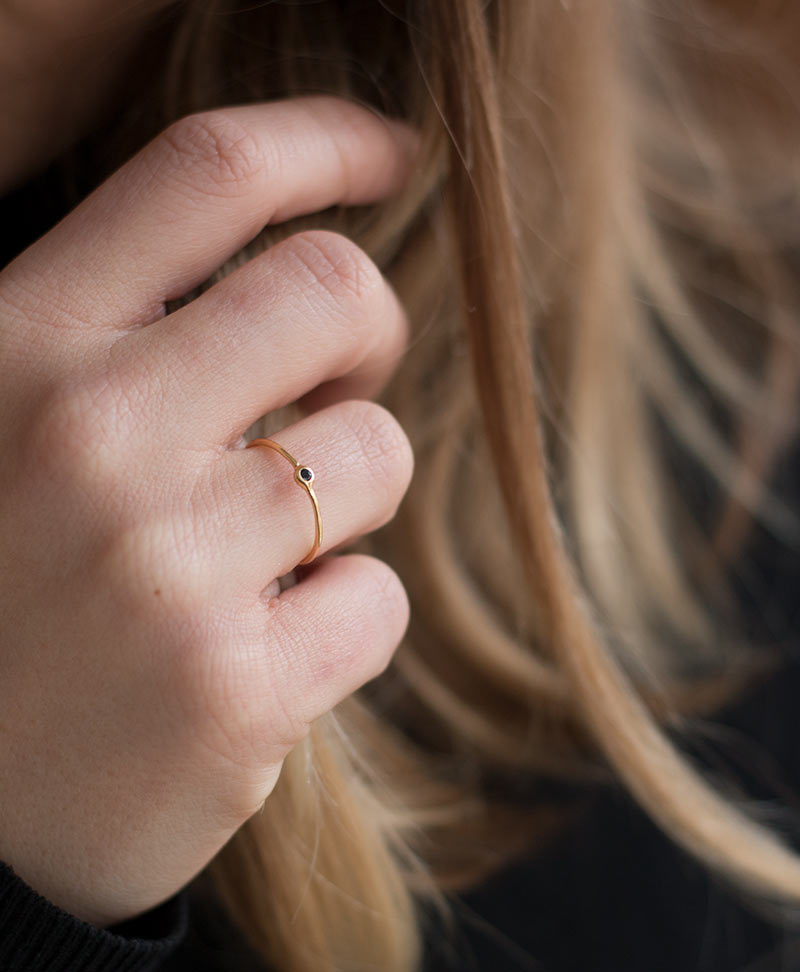 Fingerring - Petite Pierre Noir - MIMI ET TOI - clomes