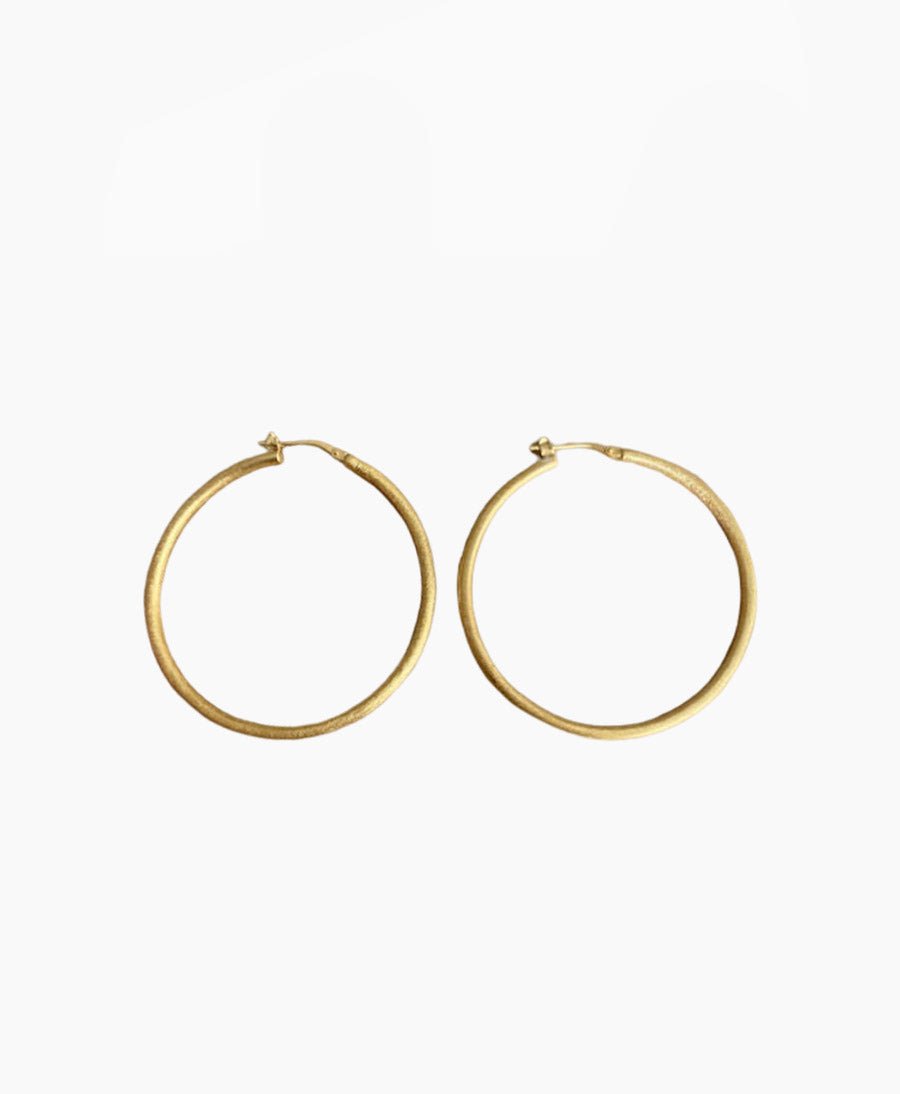 Grosse Essentials Hoops brushed - Ohrringe vergoldet - V Design Lab - clomes
