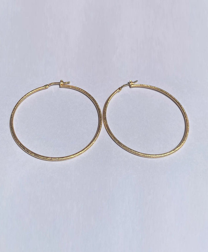 Grosse Essentials Hoops brushed - Ohrringe vergoldet - V Design Lab - clomes