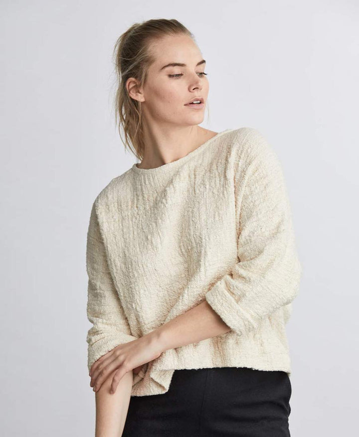 Heller Pullover - The Mid Weight T Sweater - JAMIE + THE JONES - clomes