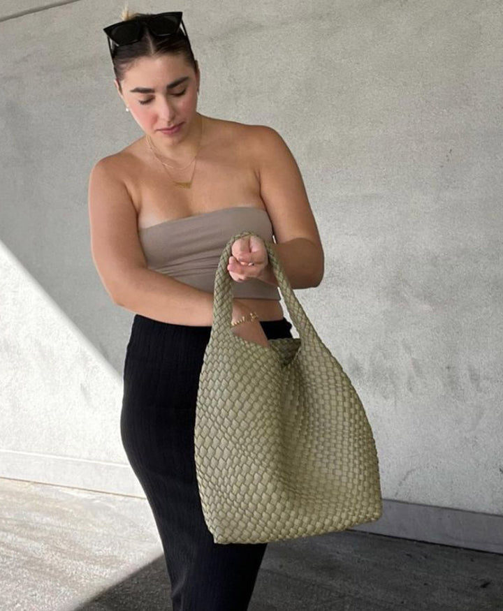 Gewebte Schultertasche JOHANNA aus veganem Leder - Pastellgrün