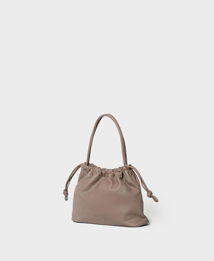 Mittelgrosse Knot Bag aus weichem Leder - Clay