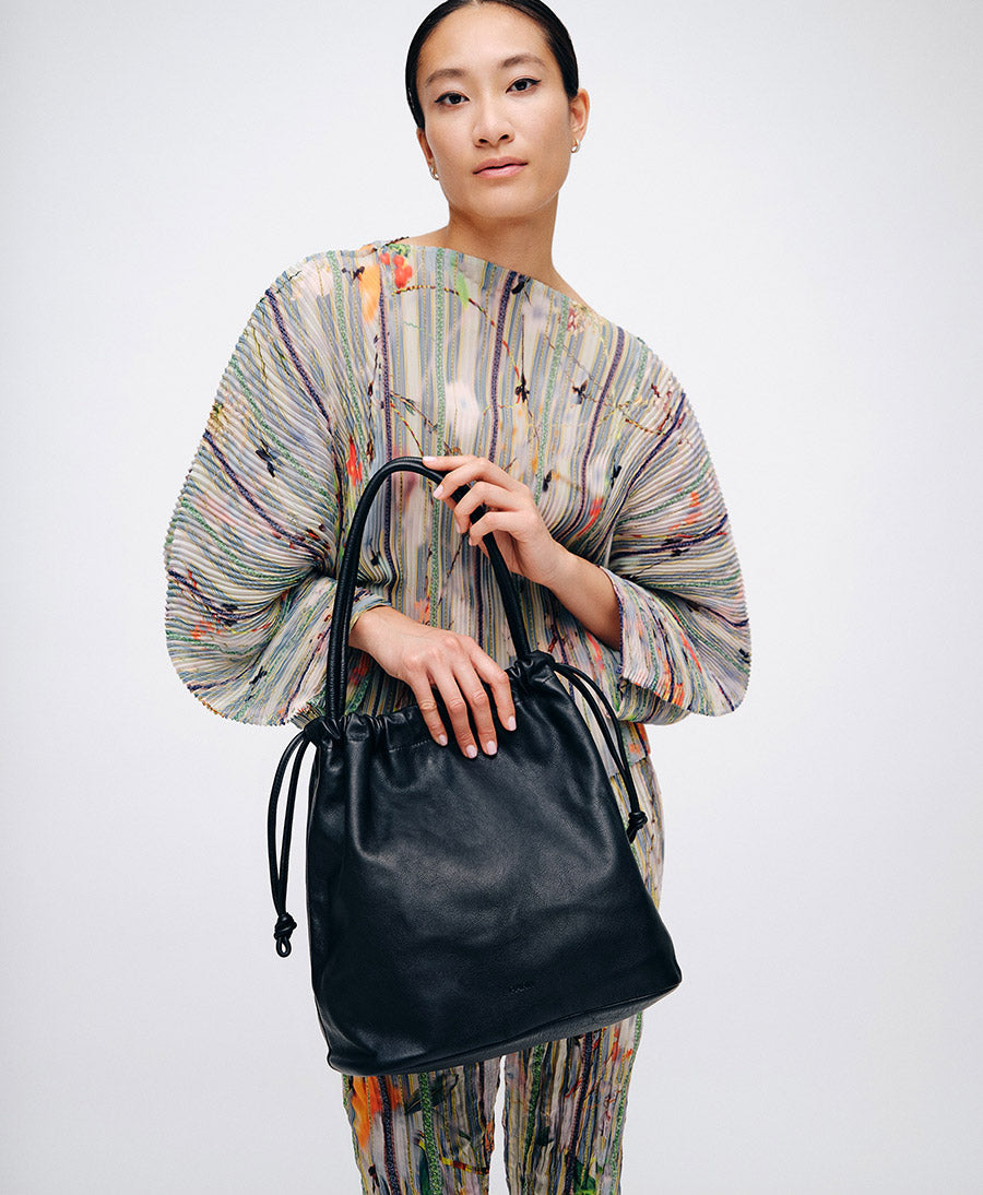 Grosse Knot Bag aus weichem Leder - Schwarz