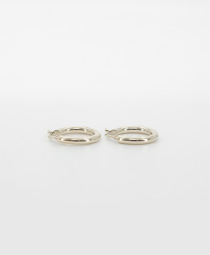 Klassische Creolen VIDA 20mm mit Klappverschluss - Sterling Silber - Clomes - clomes