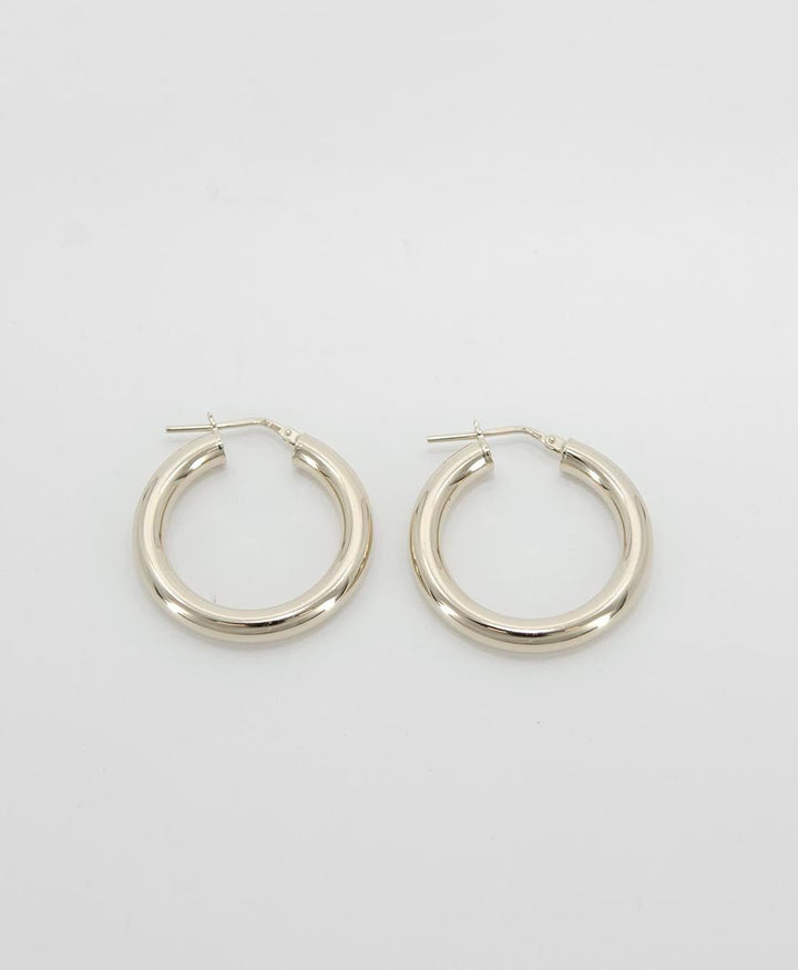 Klassische Creolen VIDA 28mm mit Klappverschluss - Sterling Silber - Clomes - clomes