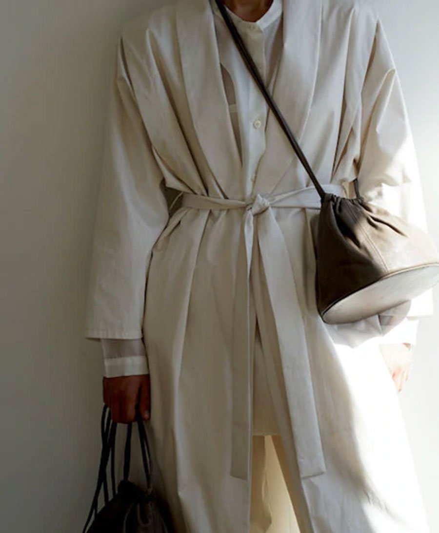 Kleine Beuteltasche "Drum Drawstring Bucket" - Lammleder, taupe - Modern Weaving - clomes