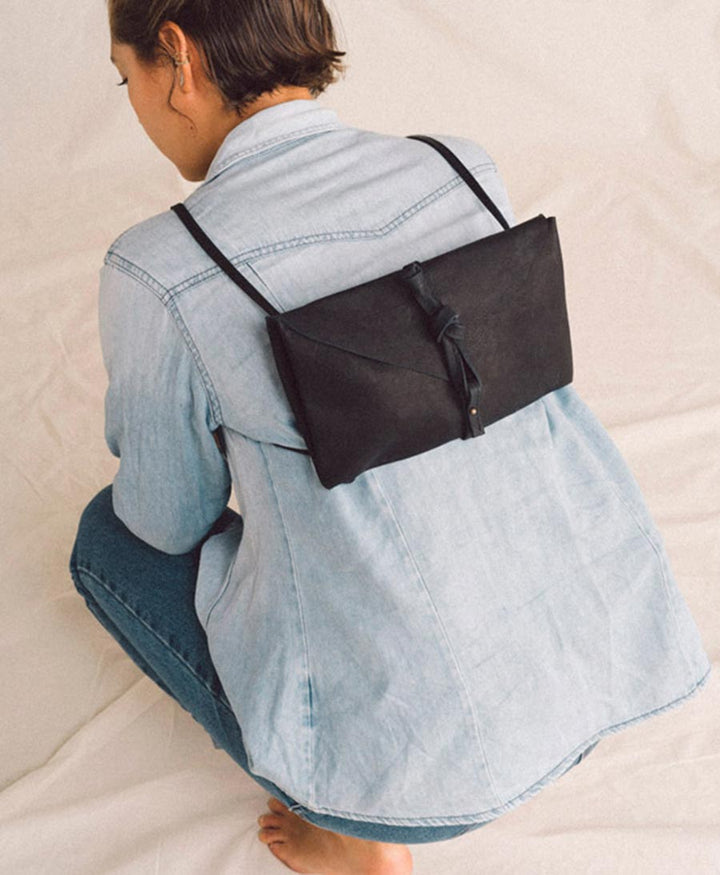 Kleine Tasche "Volar" aus schwarzem Leder von Tigre de Salon - Secondhand - Tigre de Salon - clomes