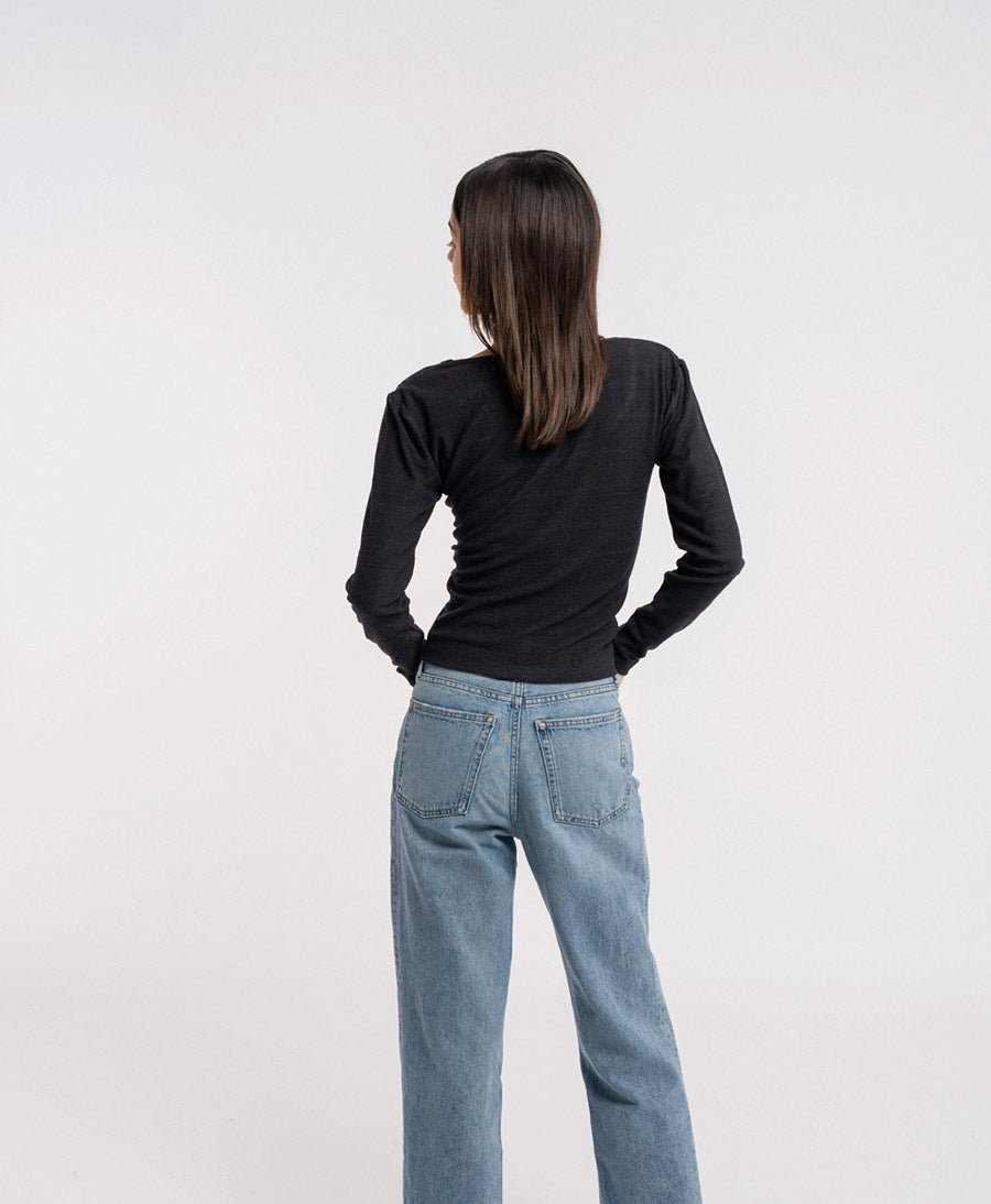 Langarm - Shirt aus Seide - Schwarz - LAUDE the Label - clomes