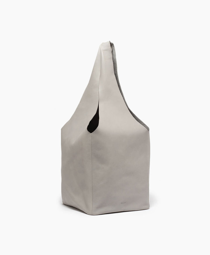 Quadratische Ledertasche Slouchy Bag - Perla