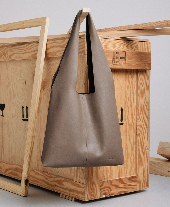Ledertasche Slouchy Bag - Clay - PARK - clomes