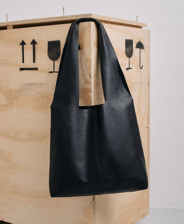 Ledertasche Slouchy Bag - Schwarz - PARK - clomes
