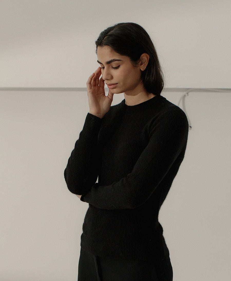 Marin Rib Top aus Alpakawolle - Schwarz - BARE Knitwear - clomes