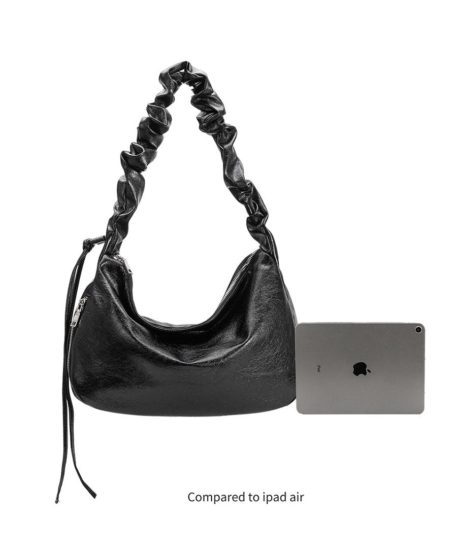 Schultertasche / Umhängetasche REIGN aus veganem Leder - Schwarz