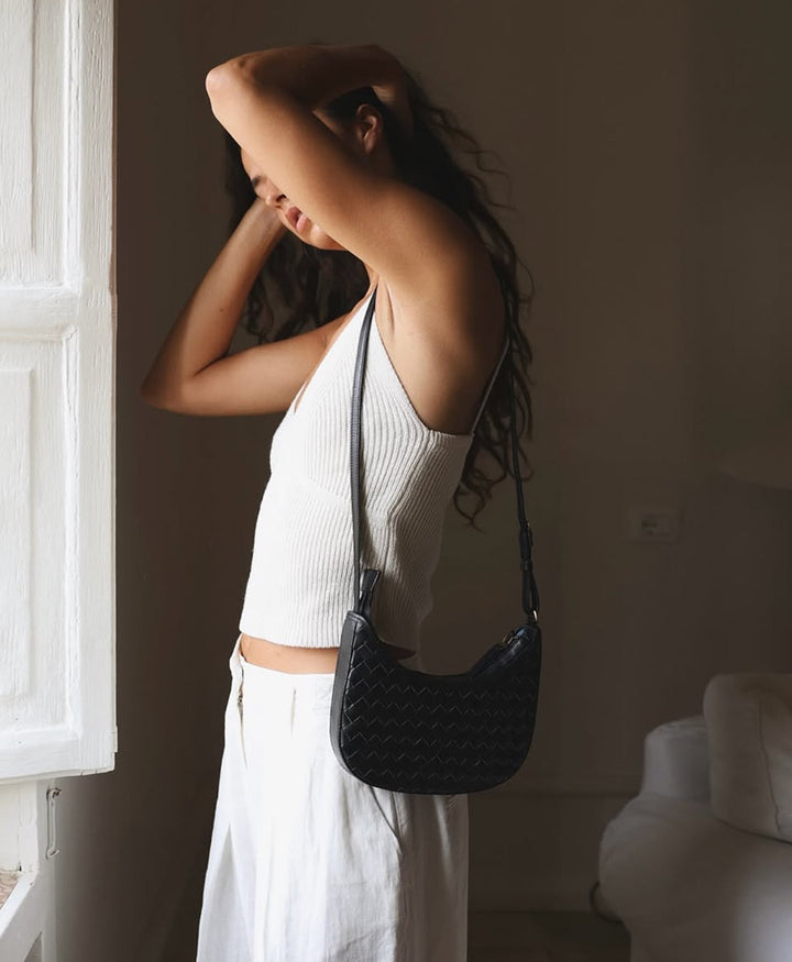 Gewebte Umhängetasche "Mini Sling" - Carré Weave Schwarz
