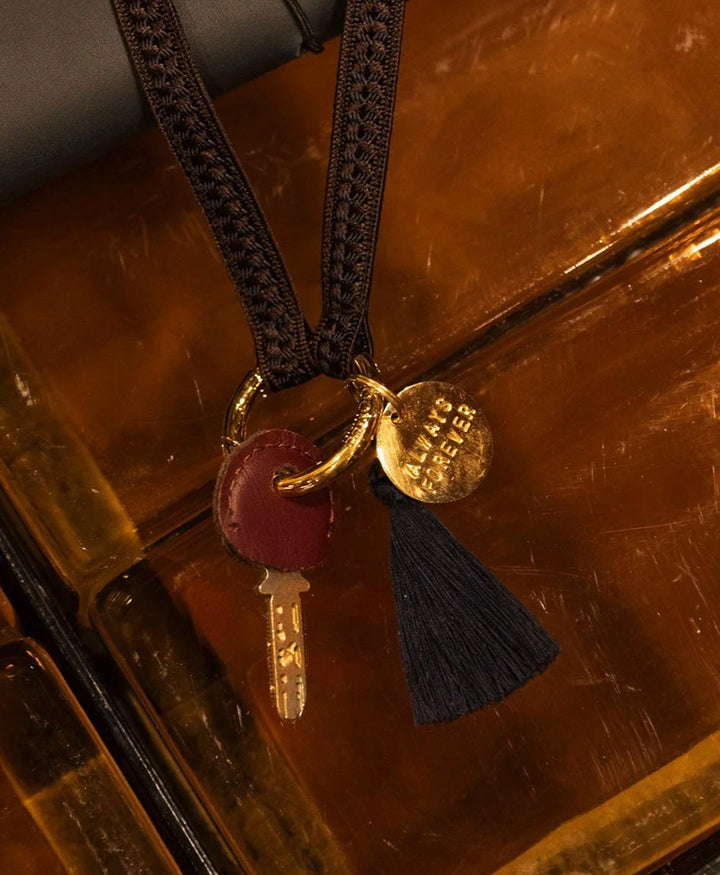 Kurzes Schlüsselband "Zahra Mini" mit vergoldetem Karabiner - Nightingale