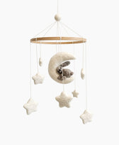 Baby Mobile aus Filz Gamcha in Mond mit Hase