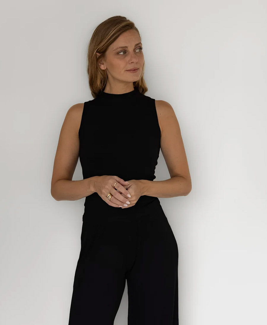 Top MOCK NECK TANK RIB - Schwarz