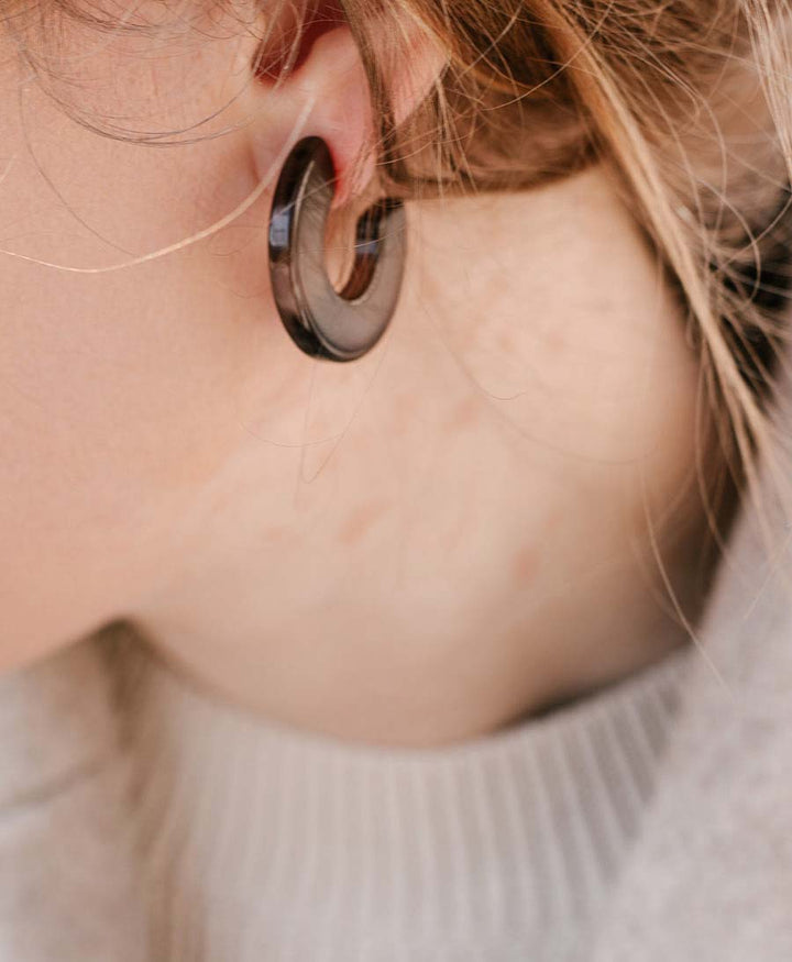 Ohrringe / Creolen CAJA aus Acetat - Mocca - Clomes - clomes