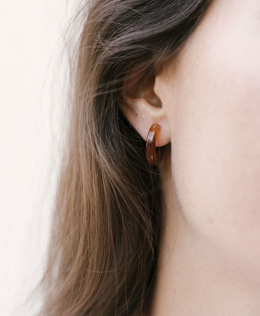 Ohrringe / Creolen SMALL CAJA aus Acetat - Caramel - Clomes - clomes
