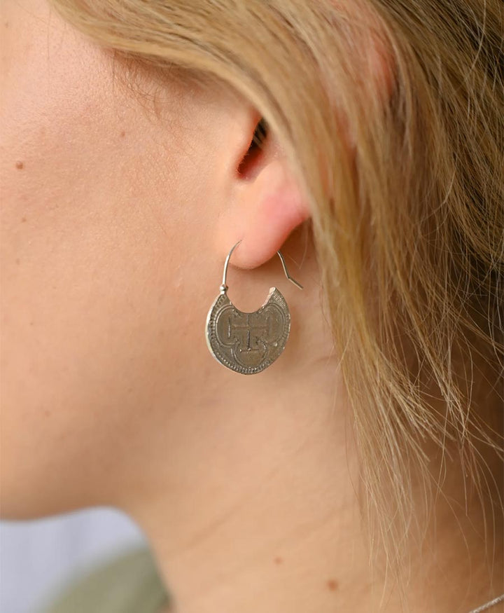 Ohrringe Silber "Tesoro Coin Hoop Earrings" - Wild Fawn - clomes