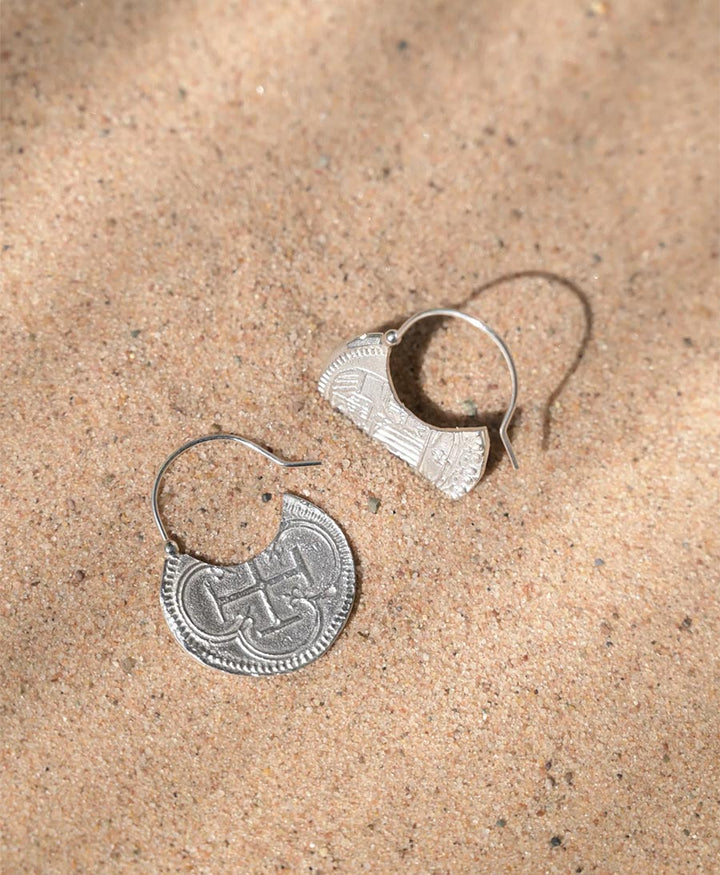 Ohrringe Silber "Tesoro Coin Hoop Earrings" - Wild Fawn - clomes