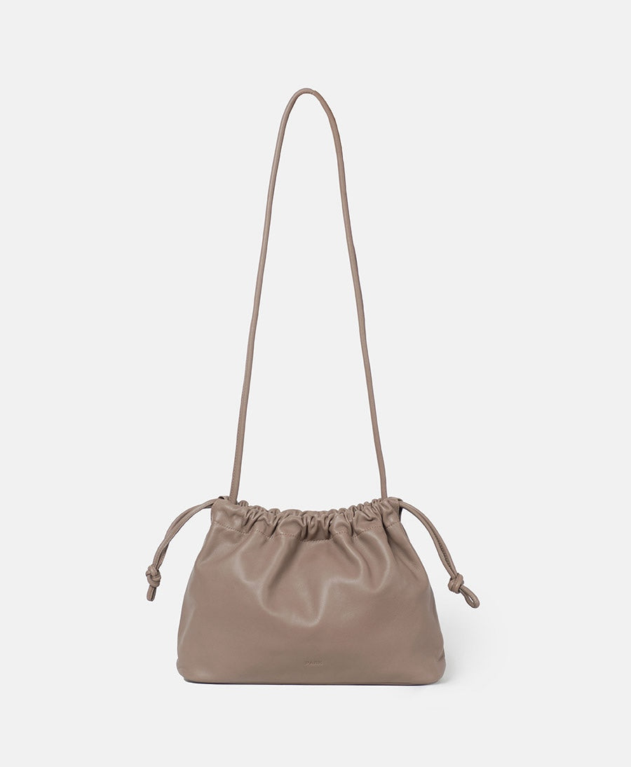 Mittelgrosse Knot Bag aus weichem Leder - Clay