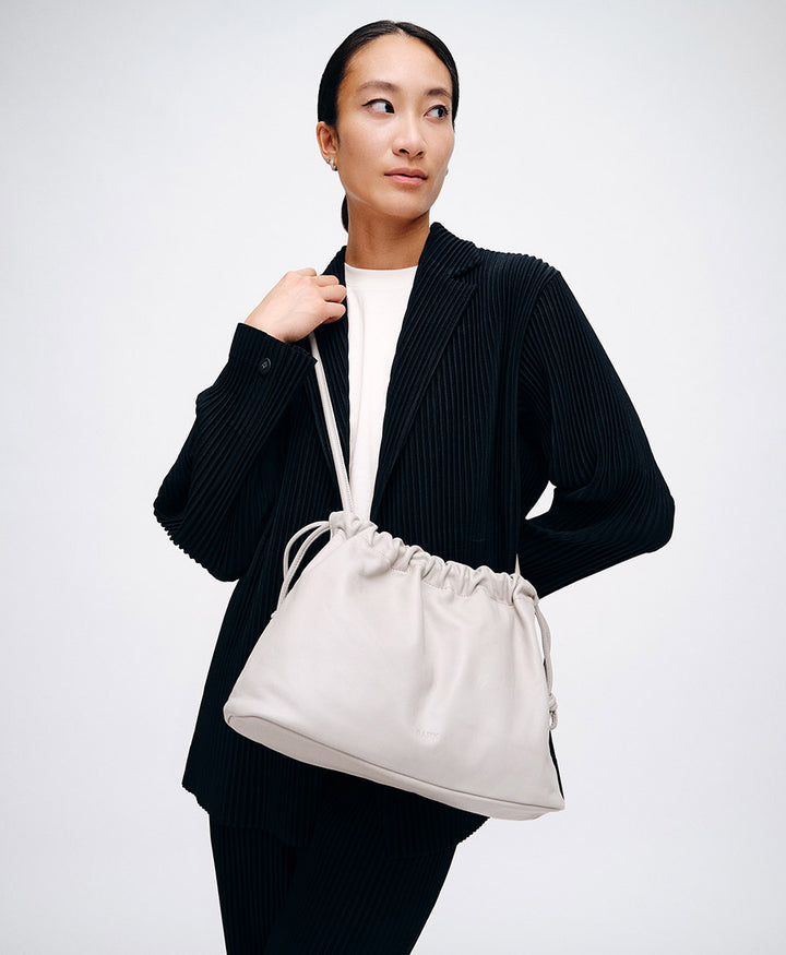 Mittelgrosse Knot Bag aus weichem Leder - Perla