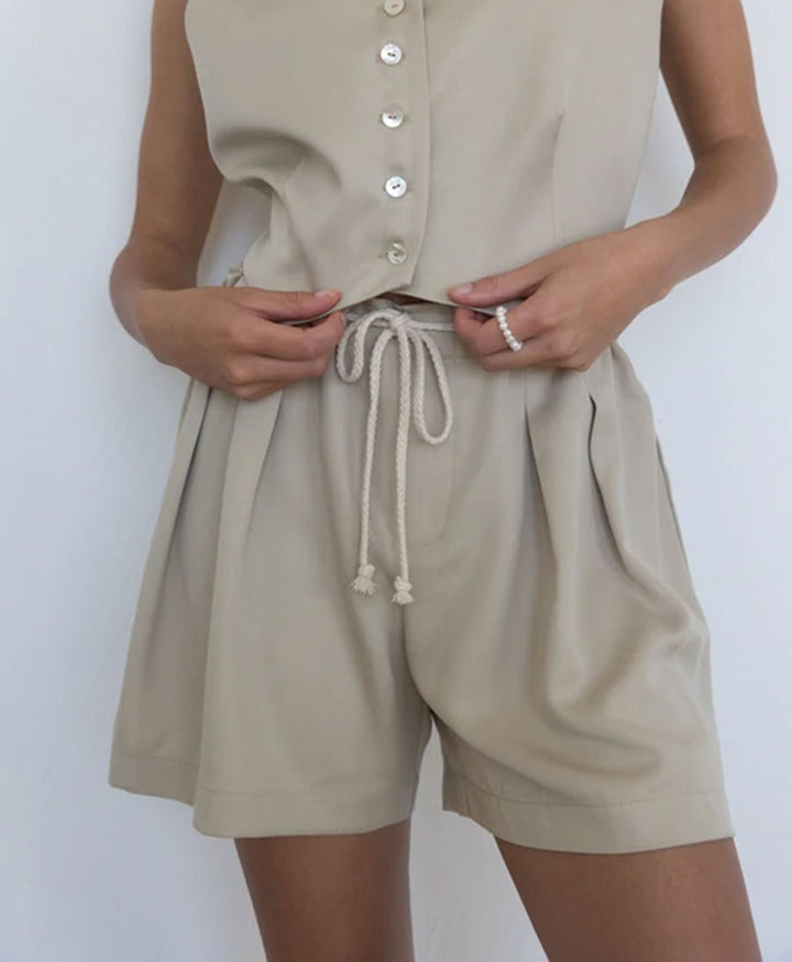 Pleated Short - Lychee / Beige - DONNI. - clomes
