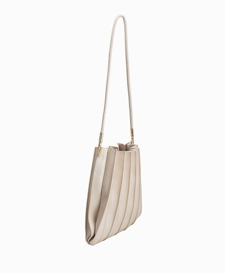 Plissierte Schultertasche CARRIE aus veganem Leder - Bone - Melie Bianco - clomes