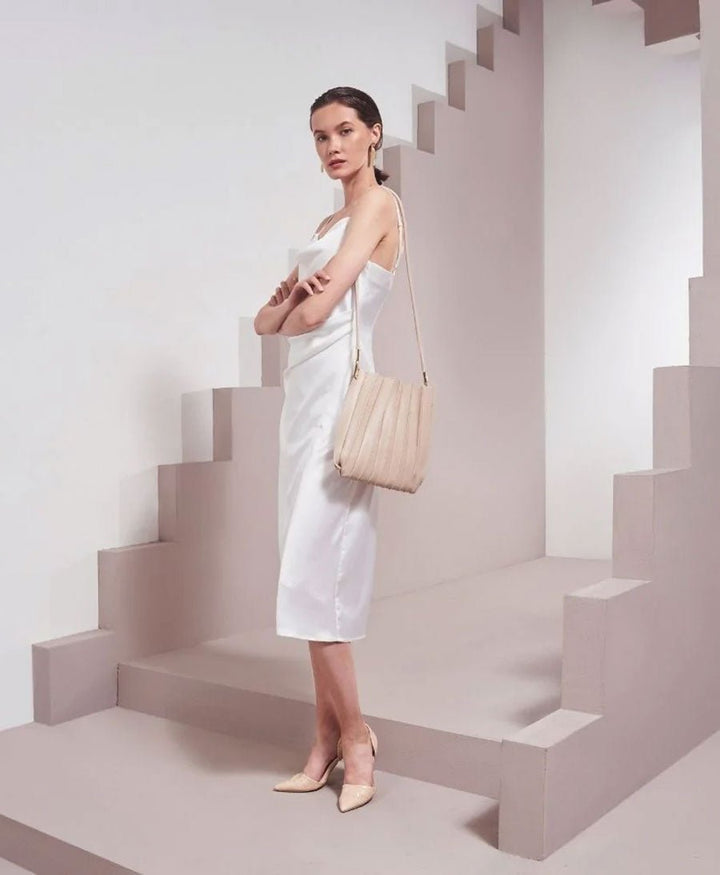 Plissierte Schultertasche CARRIE aus veganem Leder - Bone - Melie Bianco - clomes