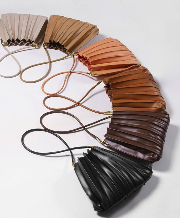 Plissierte Schultertasche CARRIE aus veganem Leder - Cognac - Melie Bianco - clomes