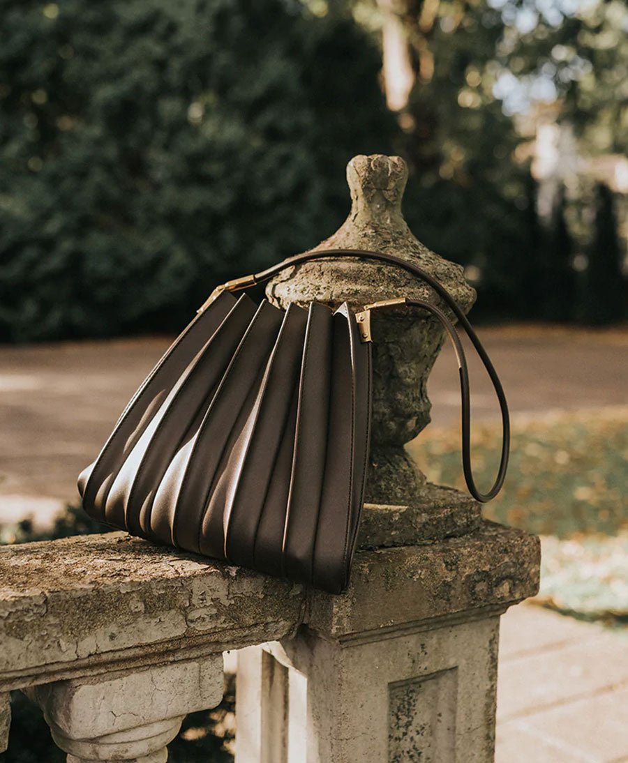 Plissierte Schultertasche CARRIE aus veganem Leder - Olivgrün - Melie Bianco - clomes