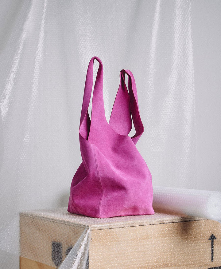 Quadratische Ledertasche Slouchy Bag - Pink - PARK - clomes