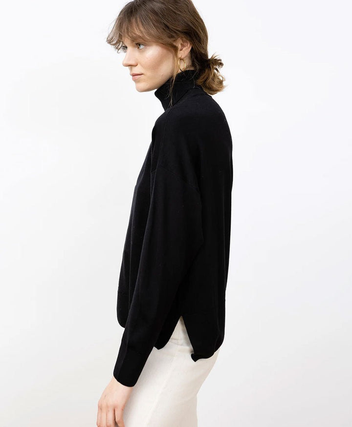 Rollkragenpullover PETRA - Schwarz - JUNGLE FOLK - clomes