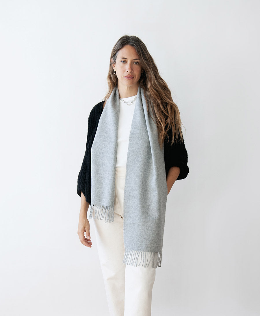 Schal CALLAO aus Baby-Alpakawolle - Hellgrau