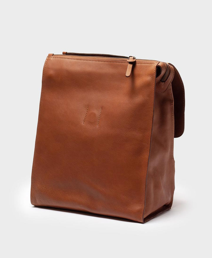 Schlichter Lederrucksack mit Reissverschluss - Braun - PARK - clomes